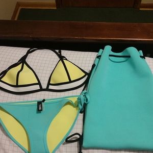Triangl neoprene bikini set w/ bag